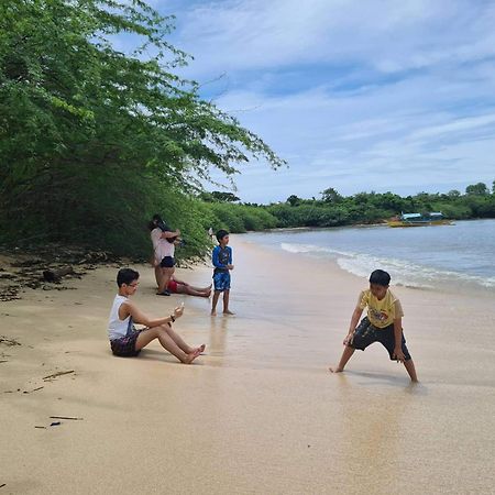 Calatagan'S Bahay Kubo - With Beach Access Batangas ภายนอก รูปภาพ