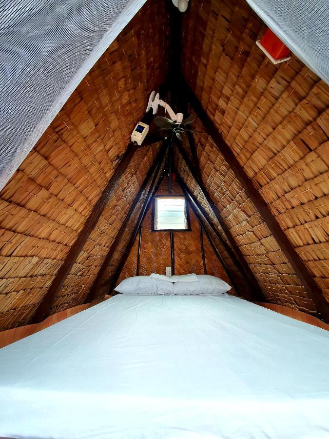Calatagan'S Bahay Kubo - With Beach Access Batangas ภายนอก รูปภาพ